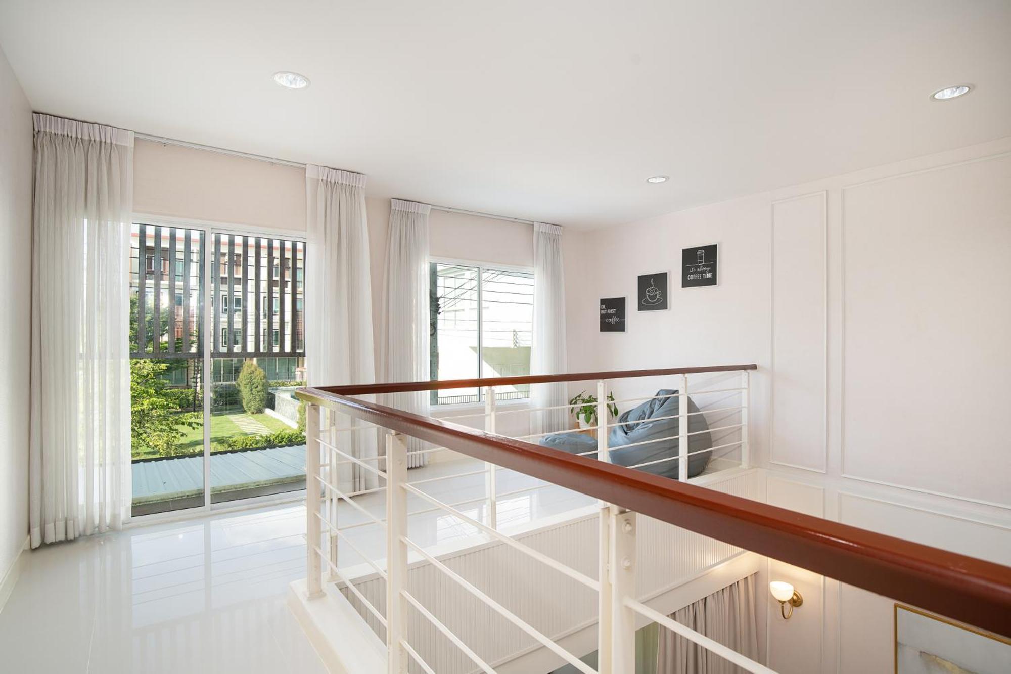 Vila Latkrabangbishome Near Suvarnabhumi Airport ลาดกระบังบิซโฮม