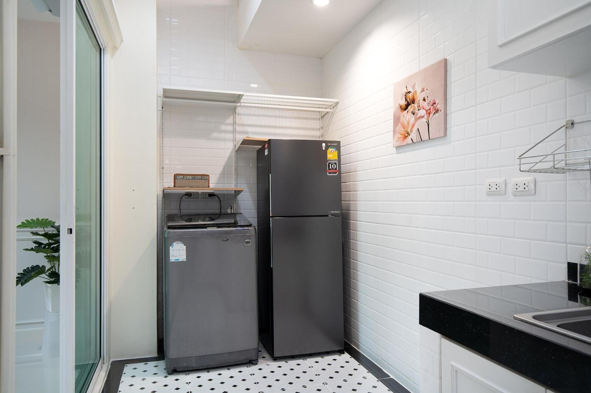 Latkrabangbishome Near Suvarnabhumi Airport ลาดกระบังบิซโฮม Vila